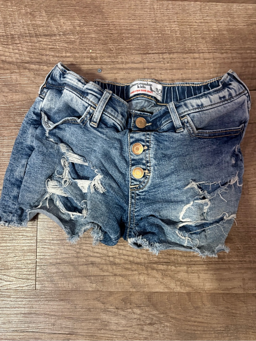 Abercrombie kids size 13/14 mid-rise midi shorts